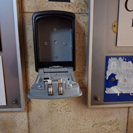 Апартаменты διαμερισμα στο κεντρο Capital Center Pt4 *